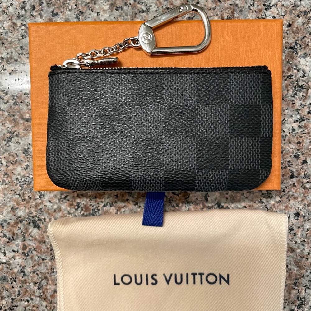 Louis Vuitton Key Pouch - Damier Graphite